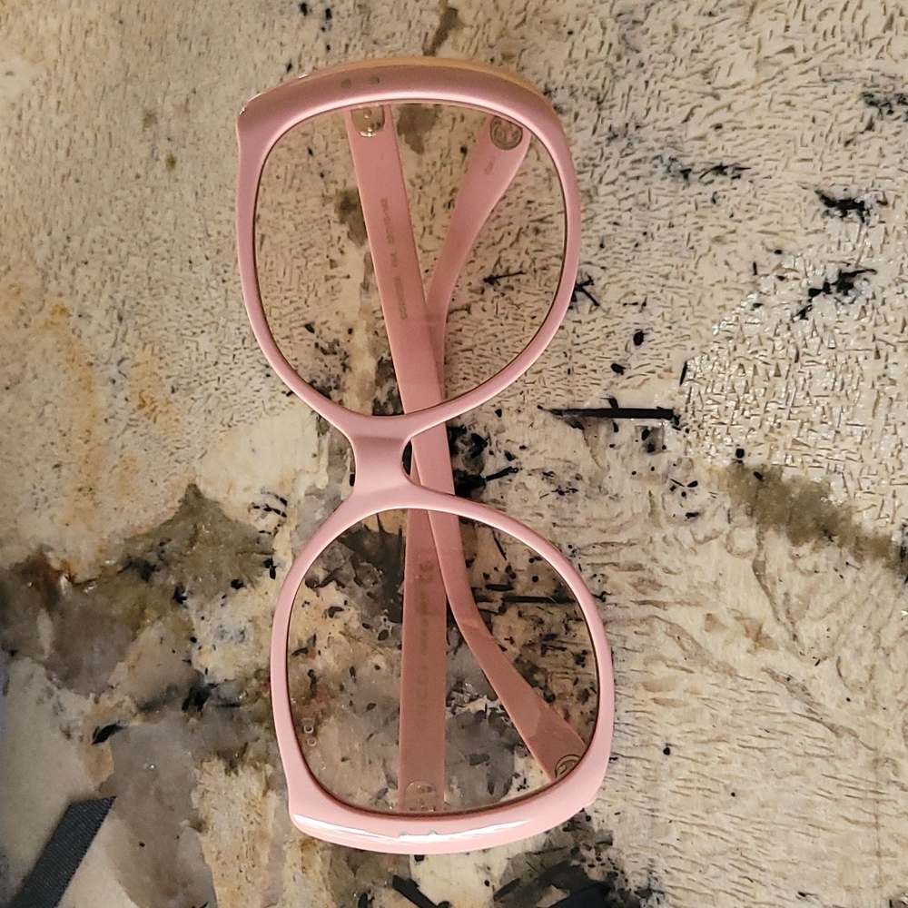 Gucci - Picture 2 of 5